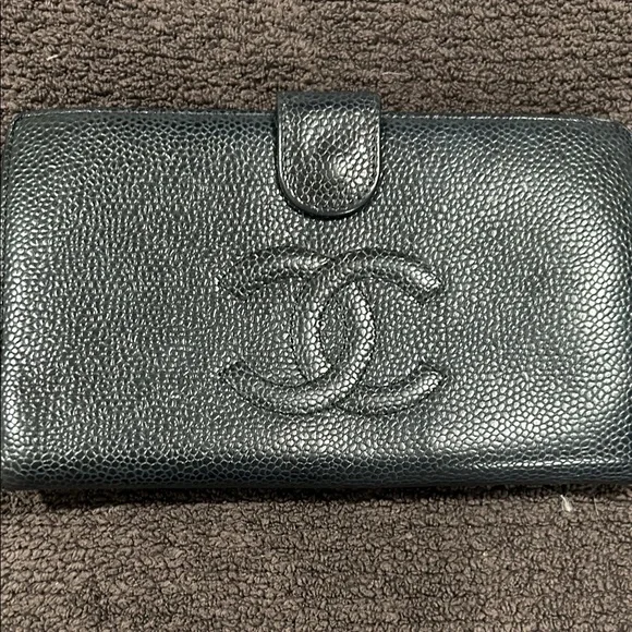 Vintage CHANEL Textured Black Leather Wallet Hologram - Picture 12 of 12